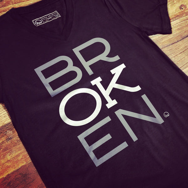 T-shirt - Broken Shirt - Unisex