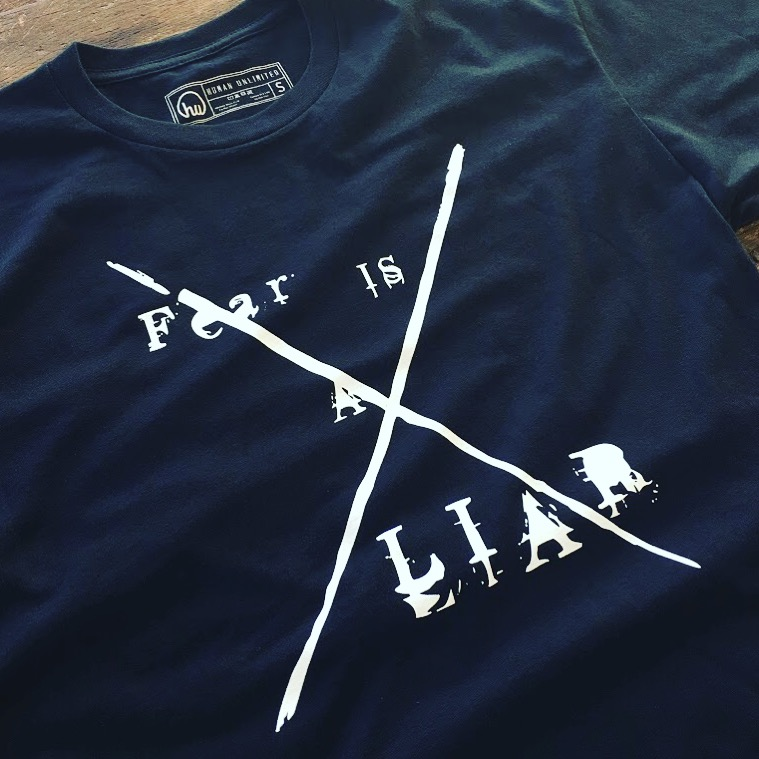 T-shirt - Fear Is A Liar - Tee - Unisex