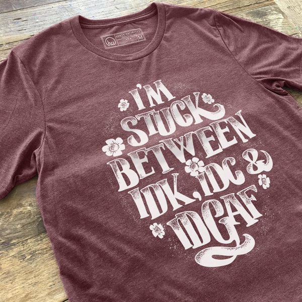 T-shirt - Stuck Between - Unisex