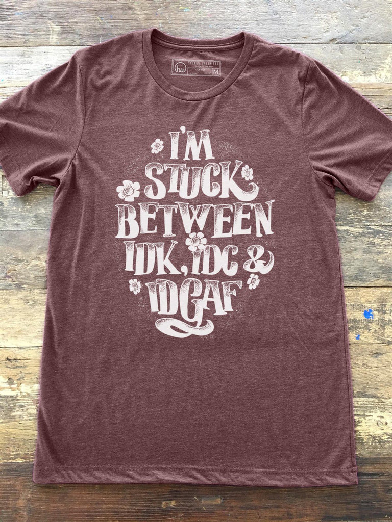 T-shirt - Stuck Between - Unisex